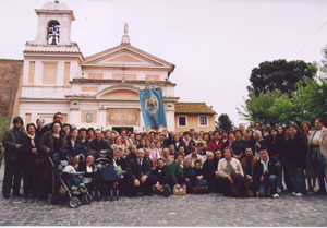 Fedeli in visita al Divino Amore