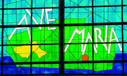 Particolare della vetrata del Nuovo Santuario