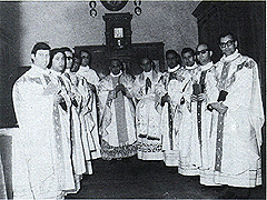 Gli oblati Figli della Madonna del Divino Amore con Don Umberto Terenzi, il primo Rettore Parroco del Santuario del Divino Amore