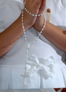 Il Gruppo Catechisti si occupa della formazione dei ragazzi che si preparano a ricevere i Sacramenti