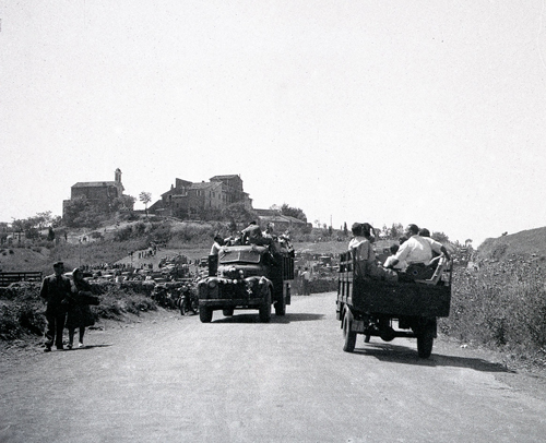 La Via Ardeatina nei pressi del Divino Amore in una foto d'epoca