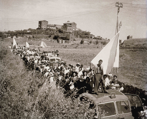 Pellegrini al Divino Amore in una foto d'epoca